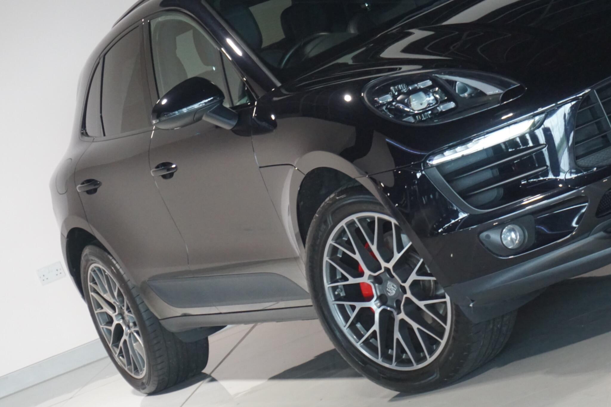 Porsche Macan 2.0T SUV 5dr Petrol PDK 4WD Euro 6 (s/s) (252 ps)